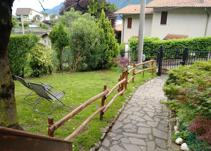 Nyaraló Bade House Oliveto Lario